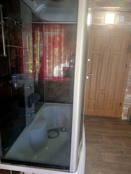 Душова кабіна, виробник - Італія