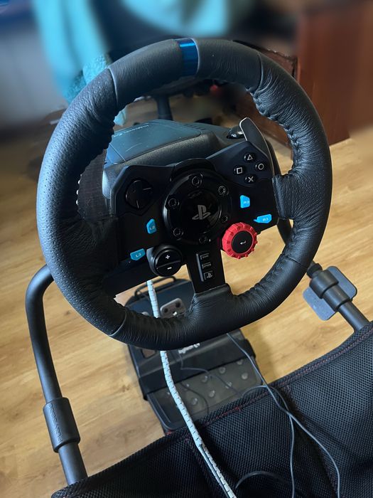 Volante Logitech G29 e pedais + PlaySeat Recolhível
