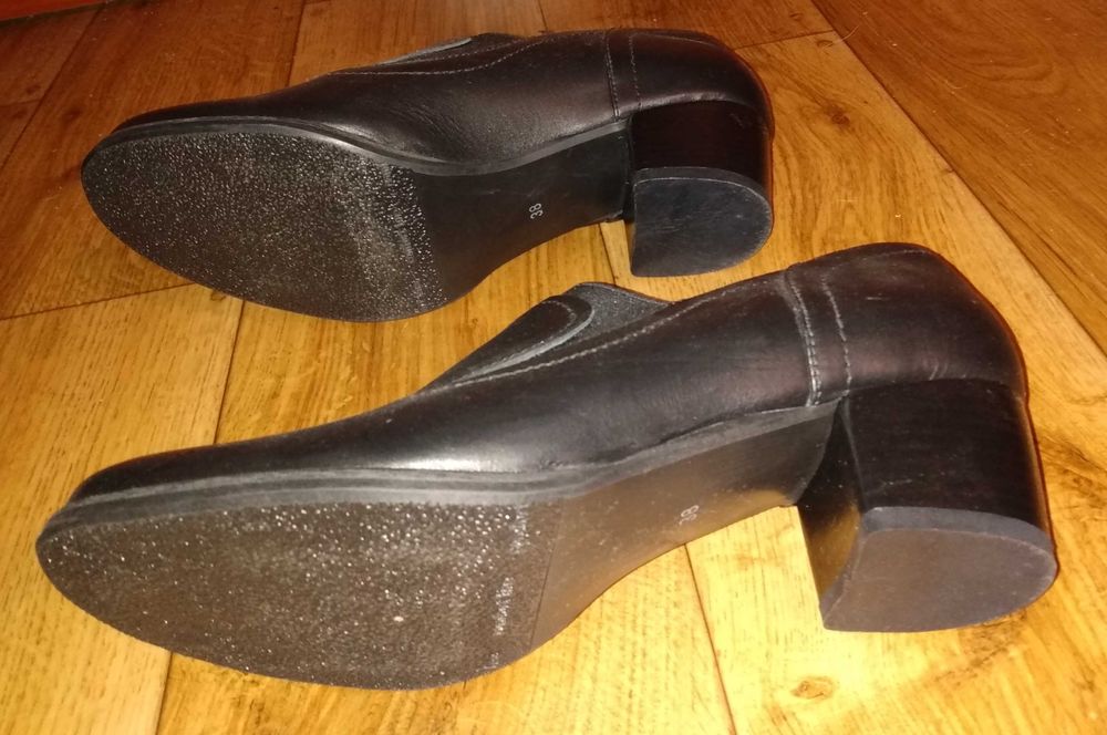 Nowe buty LASOCKI rozmiar 38