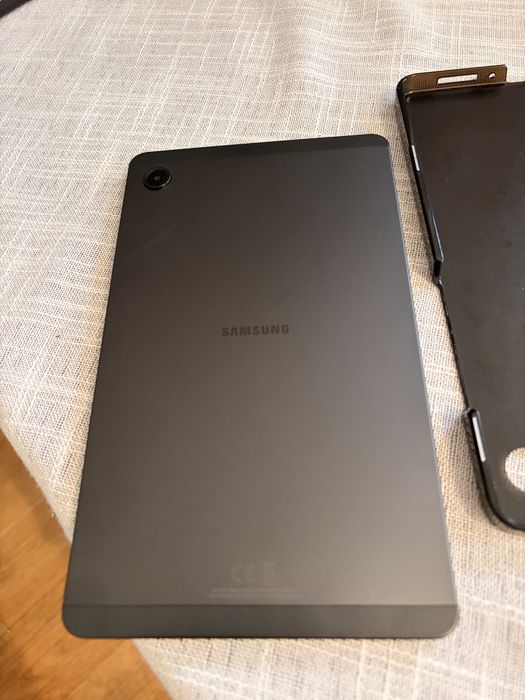 Samsung Galaxy Tab A9 LTE 8/128 GB SM-X115 + pudełko + etui