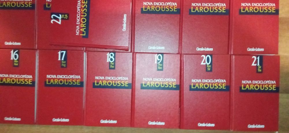 Enciclopédia Larousse 22 vol + 11 vol.