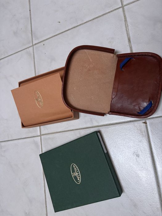 Porta moedas em pele genuina