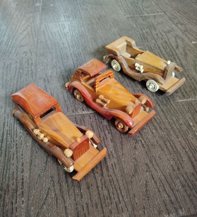 Модели машинок из дерева