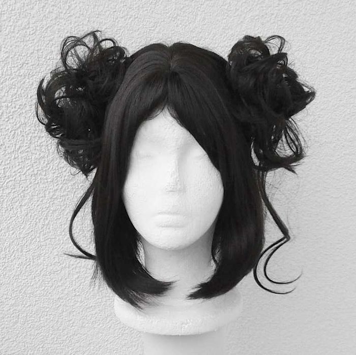 Brązowa krótka peruka prostą grzywką kitkami gothic lolita cosplay wig