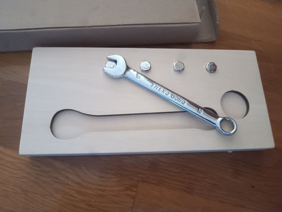 Montessori Chave inglesa - ferramentas de aprendizagem