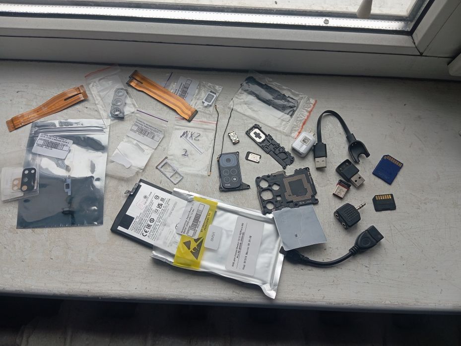 Продам  телефони