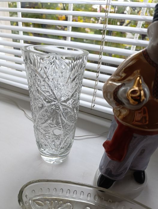 Продам криштальний різний посуд.