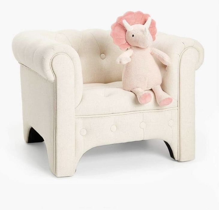 Sofá capitoné infantil