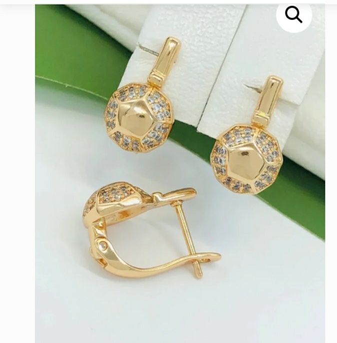 Сережки медичний сплав медичне золото