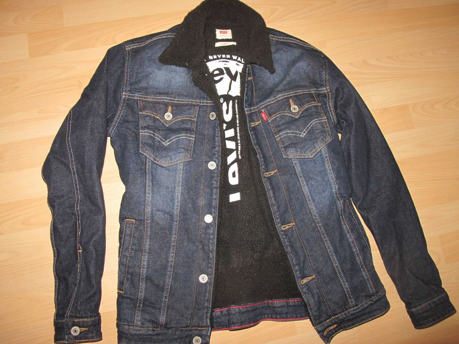 котонова куртка Levis  Slim Fit