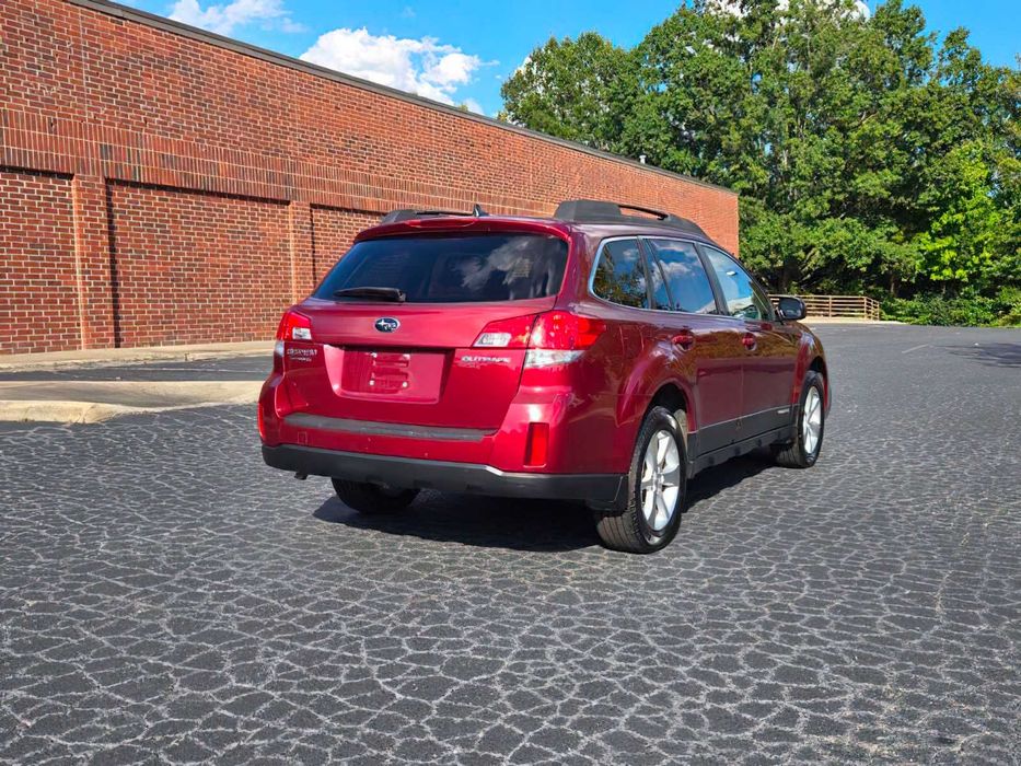 Subaru Outback Limited      2013