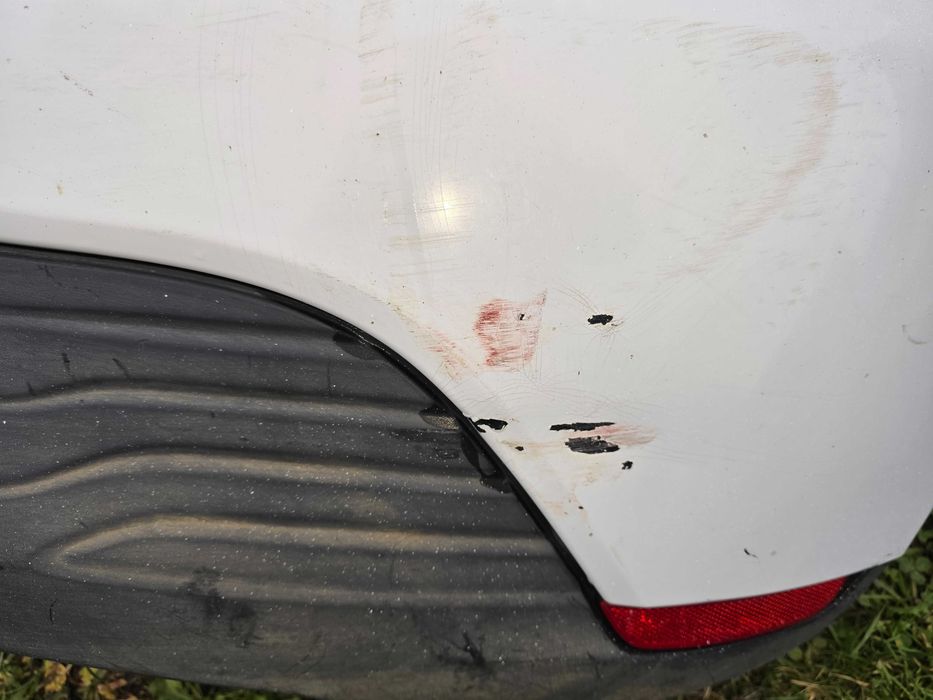 zderzak tył Renault Clio 4 IV