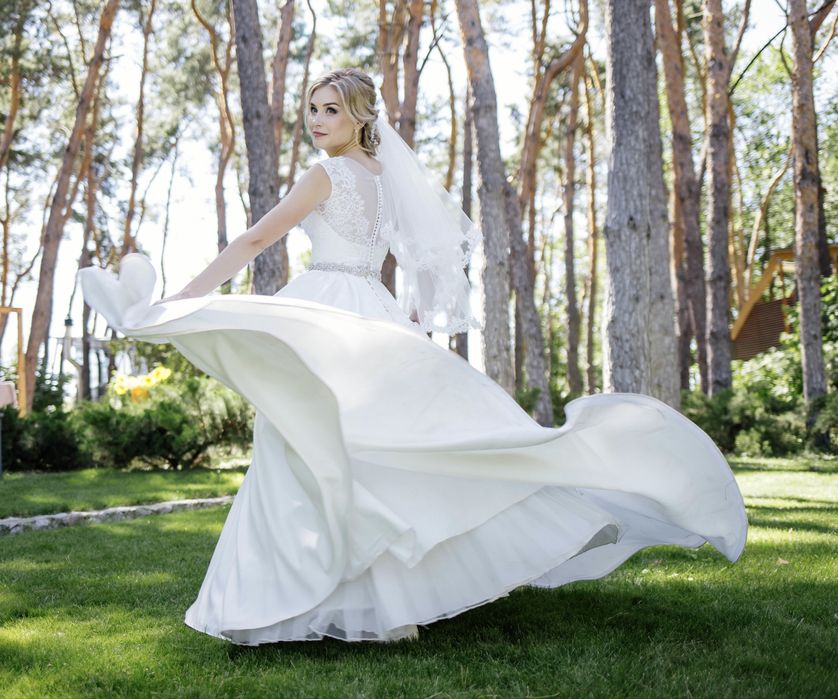 Продам свадебное платье 2018 года