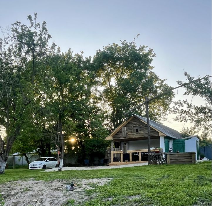 Оренда еко будинок «Мальва» з озером і банею