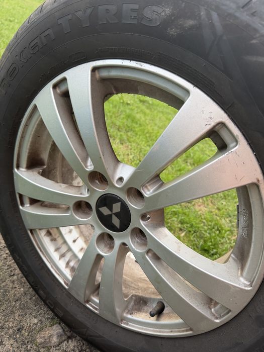Opony  205/60 R16