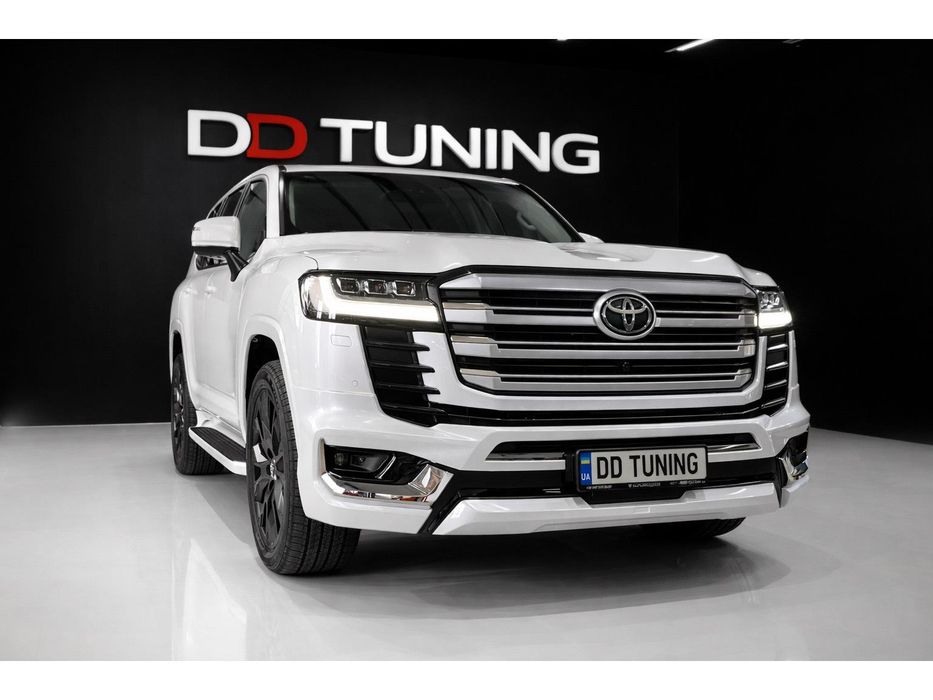 Toyota Land Cruiser 300 2021- рр. Комплект обвісів VXR Білий колір
