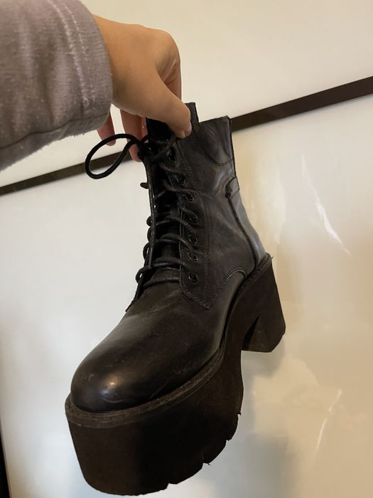 Ботінки. Сапожки. Шкіра. Стиль, Баленсіяга