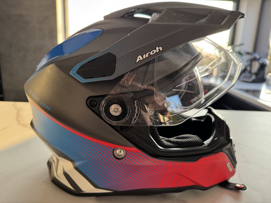 Kask Airoh Commander ADV + interkom roz. M