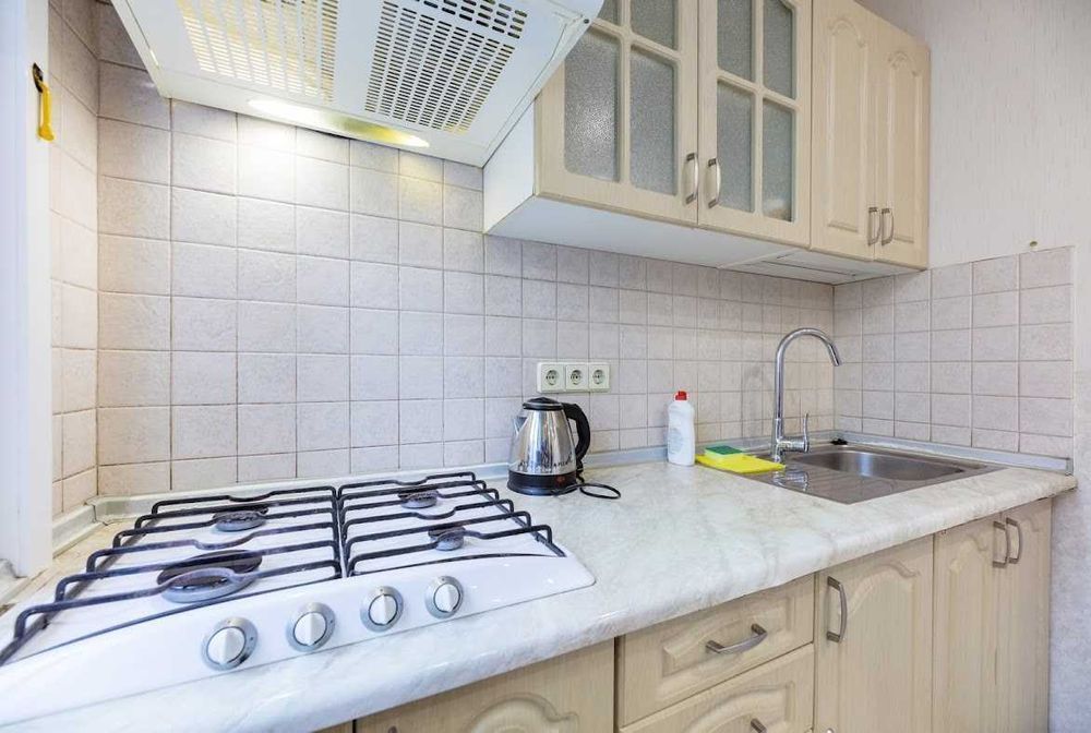 2к Центр Госпітальна Бессарабка Гулівер Арена Парус  квартира подобово