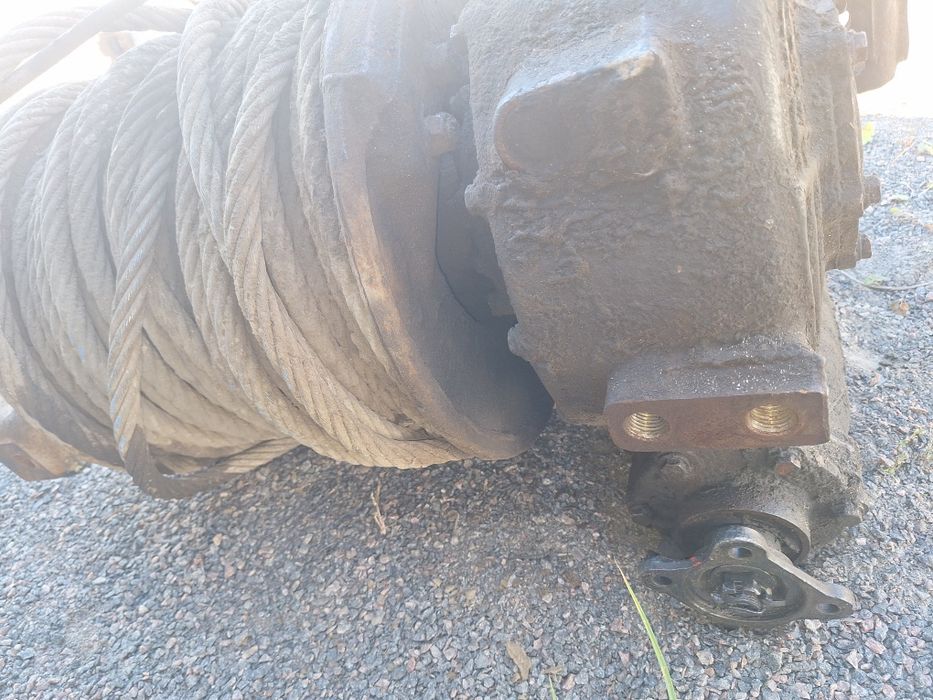 Продам лебедку на урал 4320