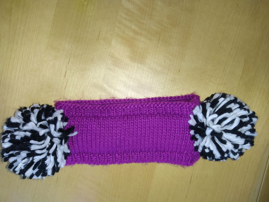 Opaska zimowa fioletowa z pomponami, szerokosć 25 cm