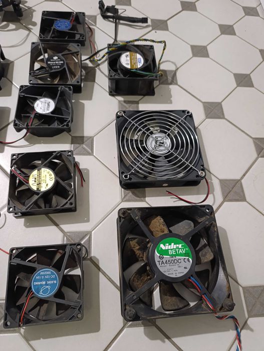 Кулер- міні-вентилятор