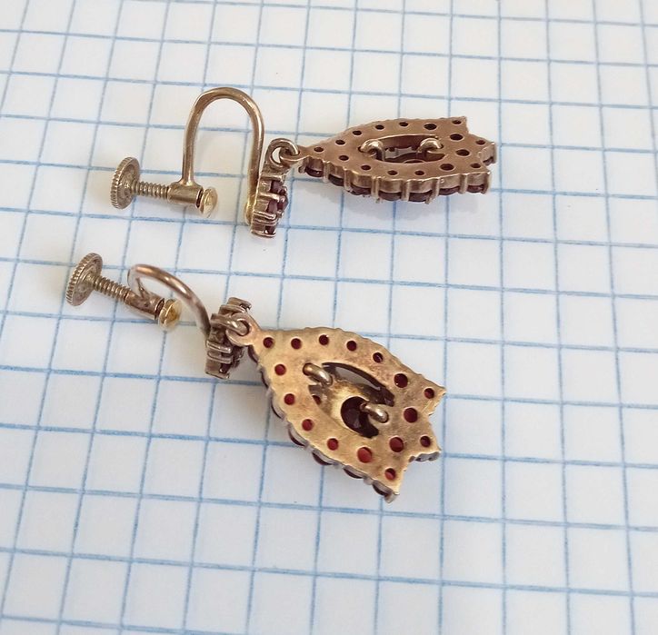 Серьги старинные с натуральными чешскими гранатами. Серебро 900