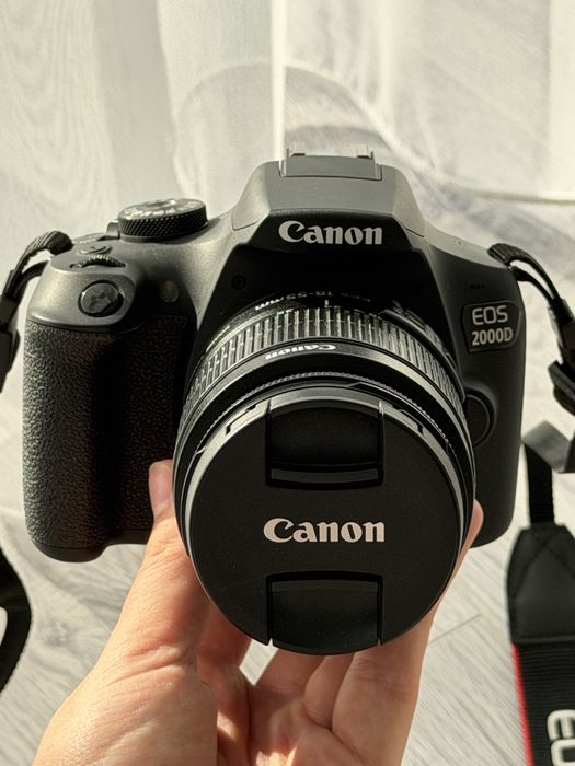 Canon EOS 2000D + 18-55mm