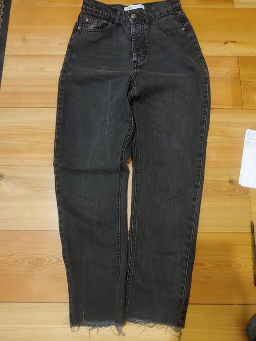 Джинси Zara  чорні 34р