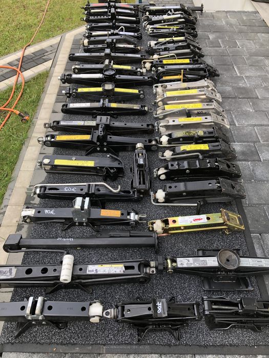 Домкрати на автомобілі:Volkswagen,Mercedes,Bmw,Renault,Fiat,Volvo,Siat