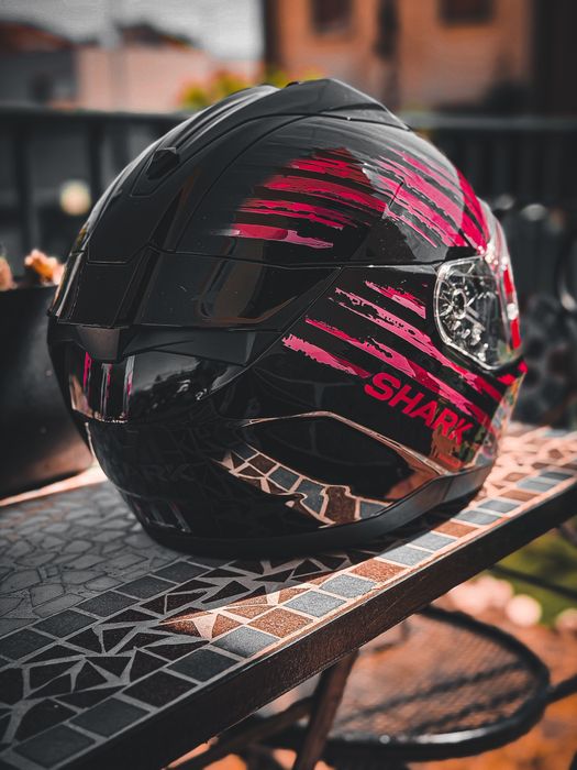 Vendo capacete Shark para mulher