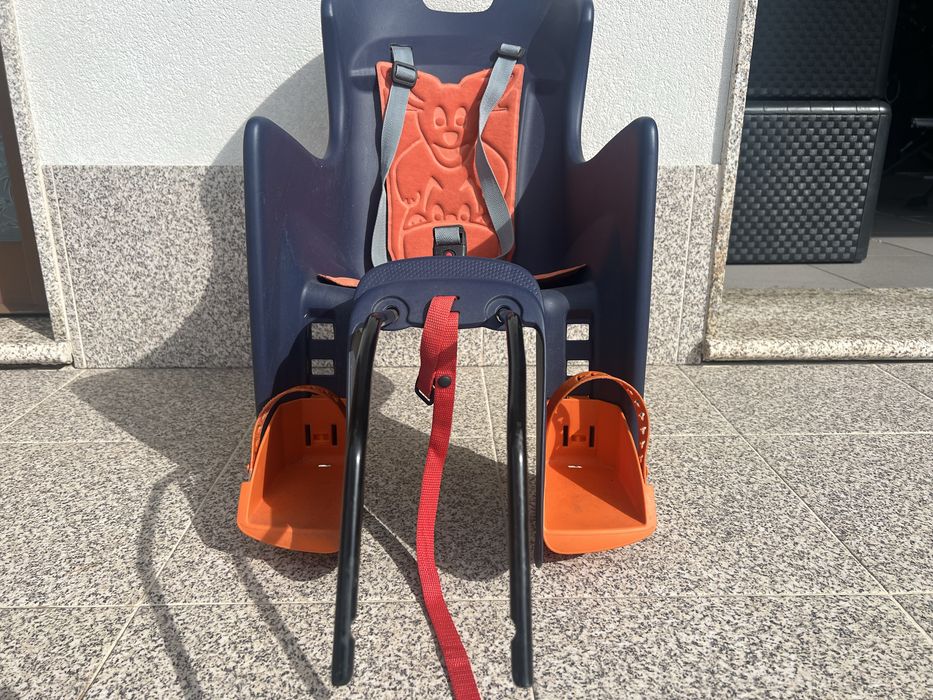 Cadeira de criança para andar/ apoiar na bicicleta