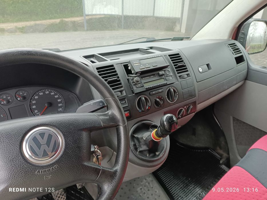 VW Transporter T5 2005 r. 1,9 TDI 9 osobowy
