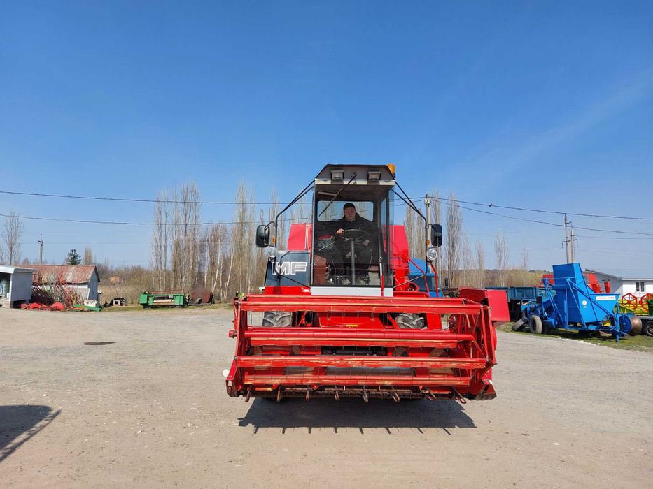 Зернозбиральний комбайн Massey Ferguson 16 2.7m