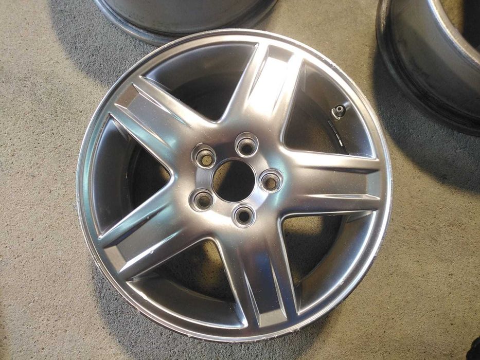 4 Jantes Volvo 7JX16 ET 49 5X108
