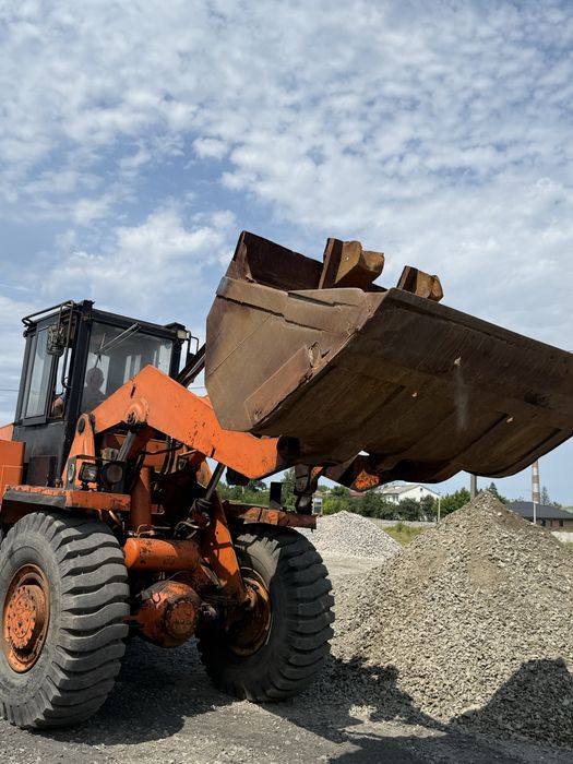 Навантажувач UNC 200