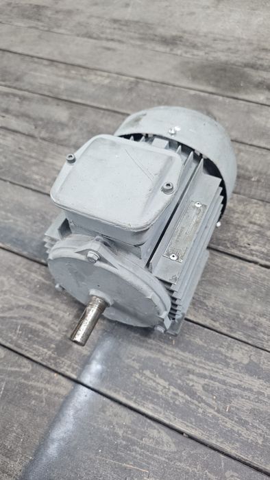 Silnik elektryczny 400v 0.8kw 1400obr.