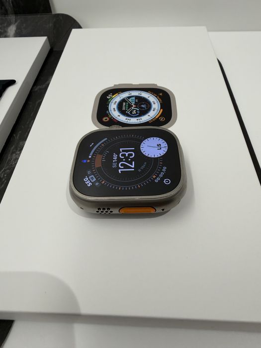 Apple Watch Ultra Titanium Case 49mm Midnight ocean band