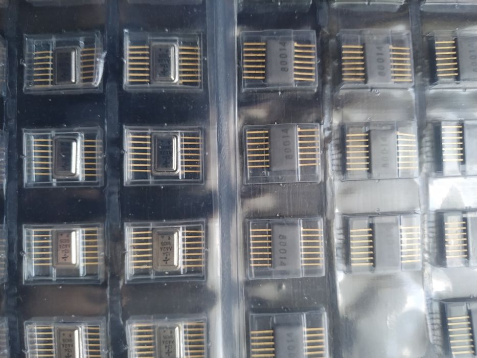 Залишки радіокомпоненти, мікросхеми випуску 90х років, не б/в