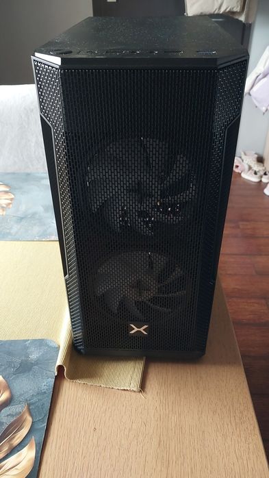 Ryzen 5 - 3.6 GHz, 24GB RAM, 500GB, Radeon rx 570 4GB