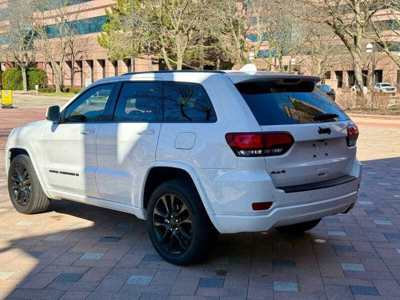 2022 Jeep Grand Cherokee WK Laredo E