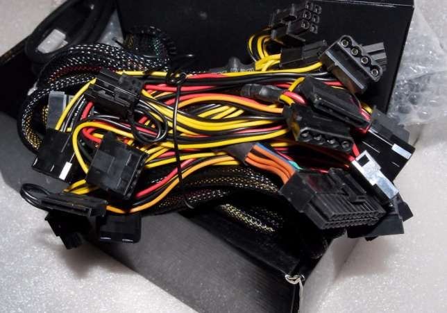 Блок питания KENTEK KTPS-1050W 1000Вт 1кВт ATX 2.3 Quad SLI 140mm Fan