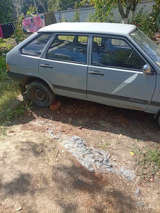 Автомобіль Ваз 21 09