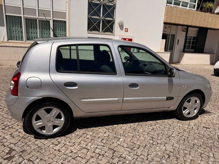 RENAULT CLIO 1.2 16V – Extreme - 2005 - c/Ar Condicionado