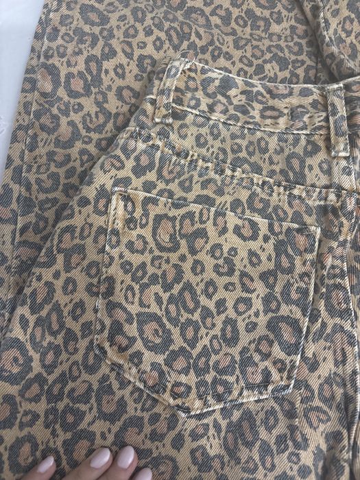 Calça Leopardo Em Otimo Estado