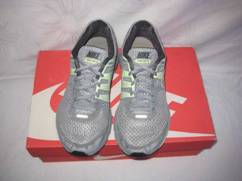 Кроссовки Nike оригинал 37-38 размер по стельке 24 см. Кожаные.НОВЫЕ