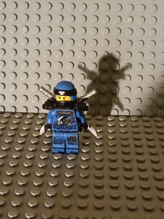 Ninjago minifigurka Jay hunted