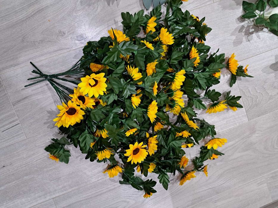 Łuk ślubny, tiul, dekoracje ślubne, sztuczne kwiaty