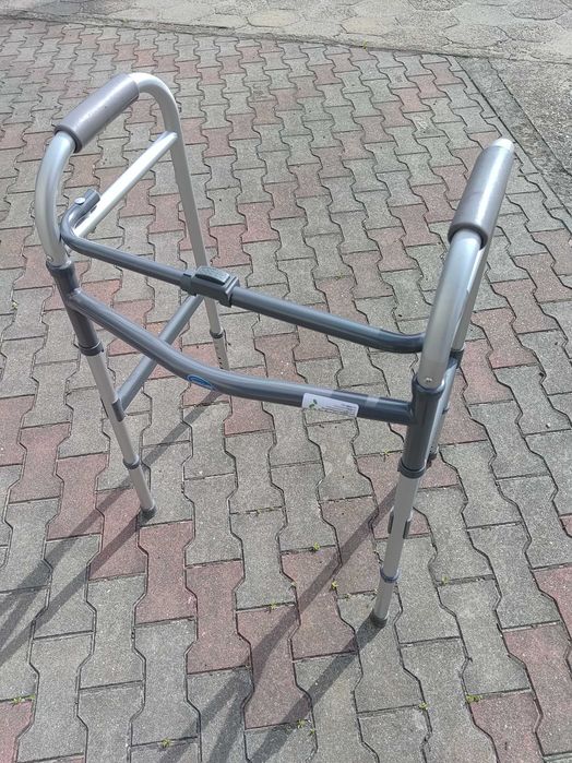 Balkonik  kroczący