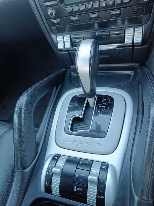 Porsche cayenne  4.5 S V8